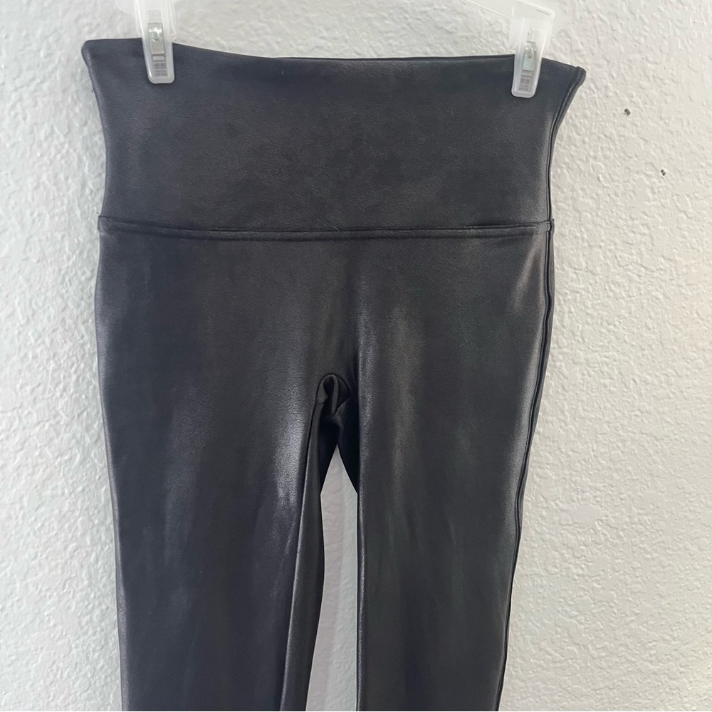 Spanx Faux Leather Leggings Black Size Medium - Picture 3 of 12